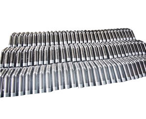 發(fā)動(dòng)機(jī)中冷管